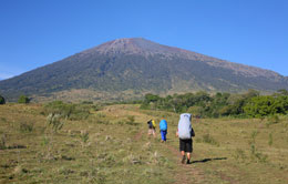 Trek Down Via Sembalun Trek Down Via Sembalun